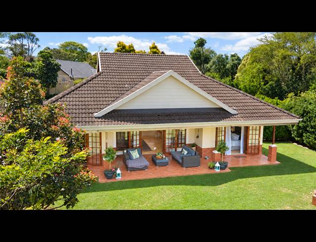 3 BEDROOM TOWNHOUSE FOR SALE IN HILLCREST CENTRAL